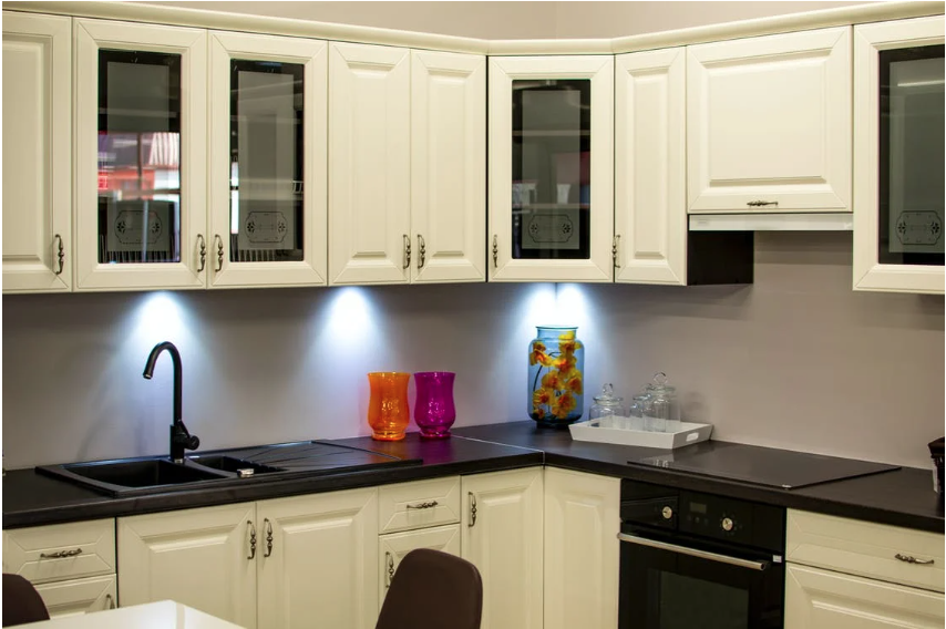 how to clean kitchen cabinets