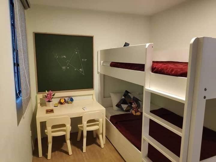 bunkbed in bedroom