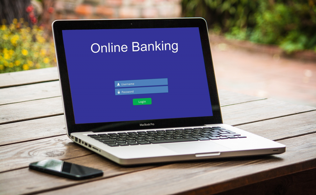 advantages of digital banking