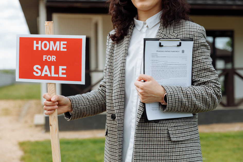 Top 5 Reasons Why You Should Hire a Real Estate Agent