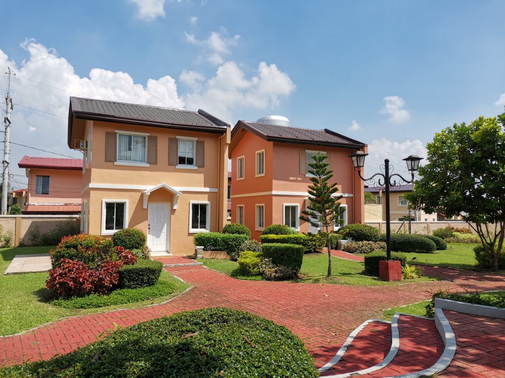 what defines a mediterranean style home
